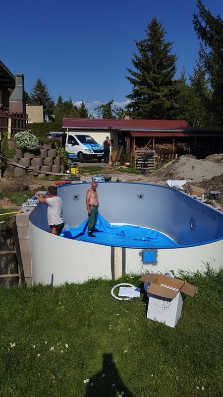 Referenz - Bau eines Pool in Lützen von Swimmingpool24